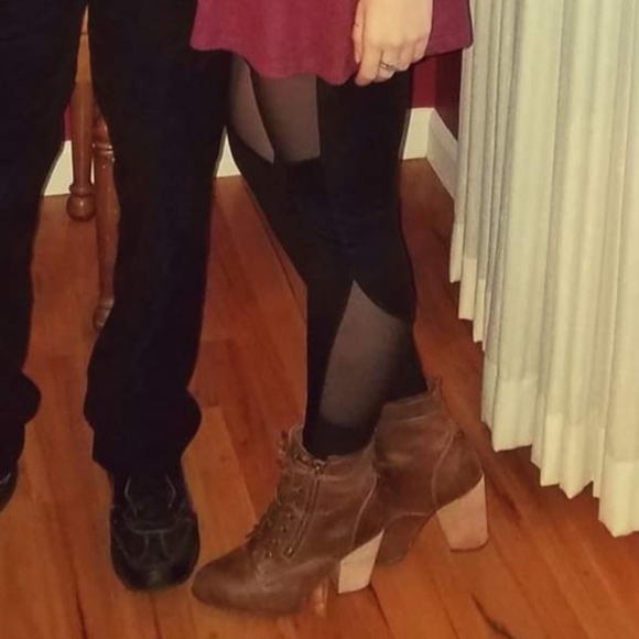 PINK Victoria's Secret Ultimate Yoga Leggings - Pure Mesh Piecing - Size Small - Picture 3 of 9